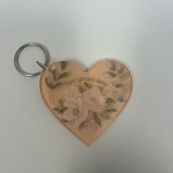 Floral Heart Keychain - Picture 3 of 4